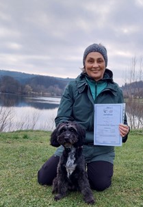 Heike Jennewein und Hündin Leela